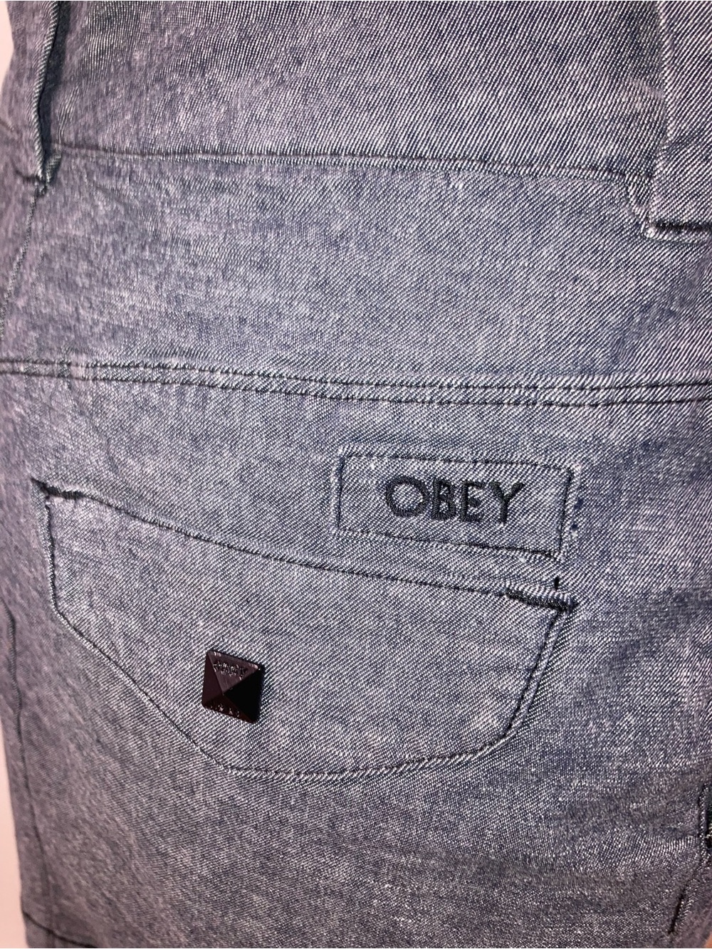 OBEY Propaganda Light Grey Denim Studded Mini Skirt Size 26 Logo Pockets - Picture 12 of 12